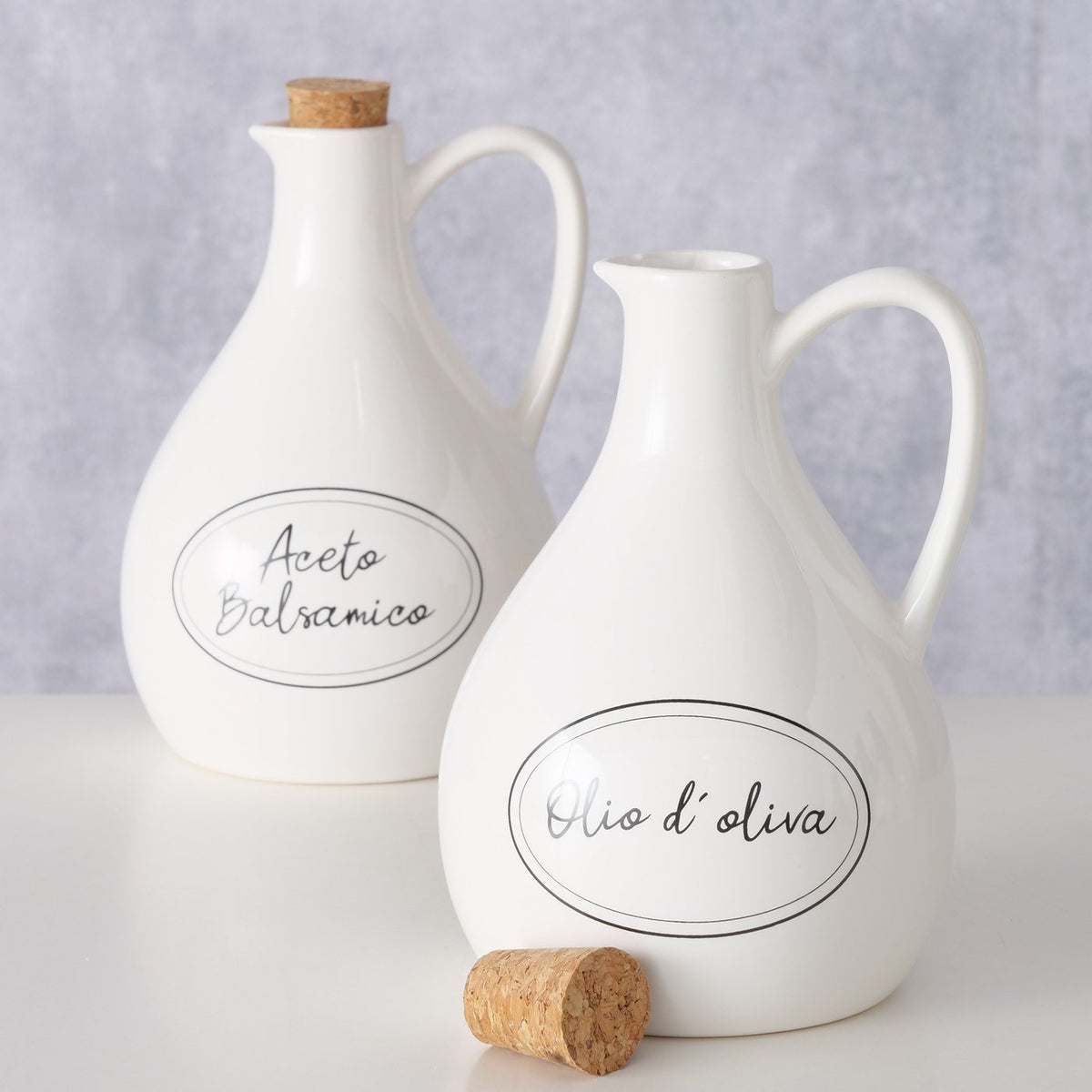 Öl- / Essig - Spender Keramik weiß mit Schriftzug 550 ml